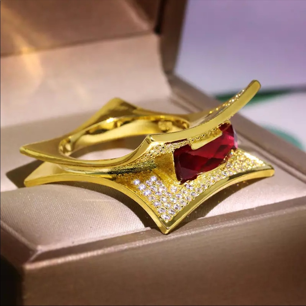 ๐HP๐ Geometrical Gold Plated Ring ๐ - Picture 2 of 7